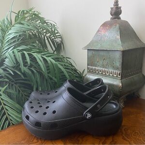 Crocs Classic Platform Clog Black (Women's) Size 7